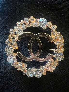 Crystal Circle CC Logo Brooch - Pink and Gold